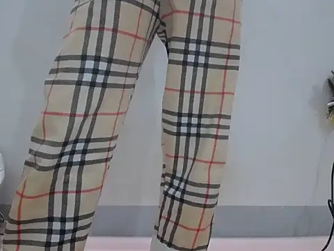 Snapshot of Hannie_26 chatting on October 23, 2025, 1:21 pm Hannie 26 online show from October 23, 2025, 1:21 pm