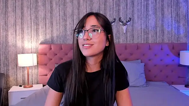 LiaaTurner online show from January 16, 2026, 8:24 pm