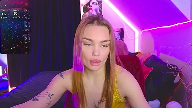 Snapshot of KitsyMoore chatting on September 27, 2025, 1:06 pm KitsyMoore online show from September 27, 2025, 1:06 pm