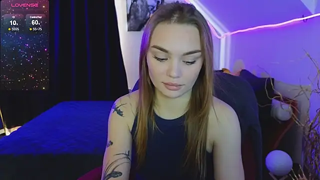 Snapshot of KitsyMoore chatting on October 10, 2025, 1:12 pm KitsyMoore online show from October 10, 2025, 1:12 pm