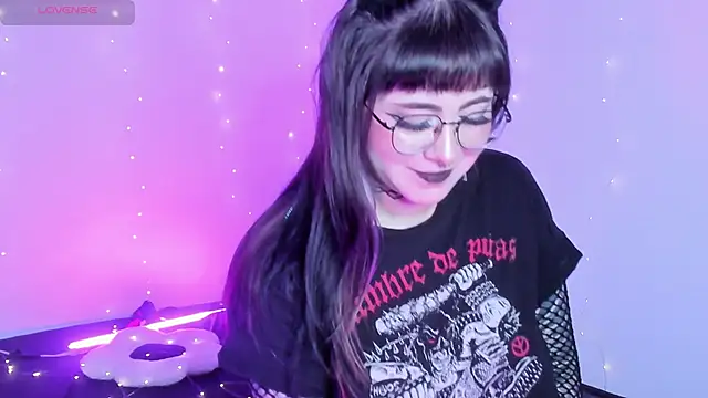 Hallucigenia  online show from March 13, 2026, 10:15 pm