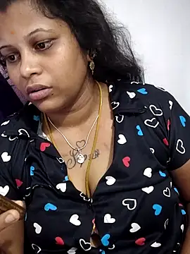 sweetqueen143 online show from May 16, 2026, 3:44 pm