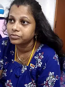 sweetqueen143 online show from June 2, 2026, 6:41 pm