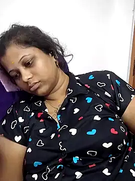sweetqueen143 online show from May 15, 2026, 11:58 pm
