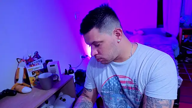 ryden 01 online show from September 28, 2025, 4:41 am