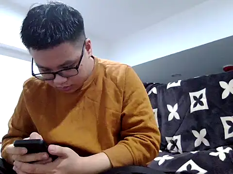 loveninja online show from December 17, 2025, 12:21 pm