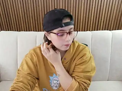 Snapshot of dirty_feelena chatting on February 25, 2026, 6:30 pm dirty feelena online show from February 25, 2026, 6:30 pm