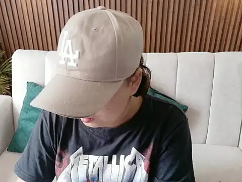 dirty feelena online show from December 5, 2025, 5:11 pm