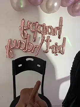 Snapshot of becca_wilsson chatting on October 18, 2025, 9:11 am becca wilsson online show from October 18, 2025, 9:11 am