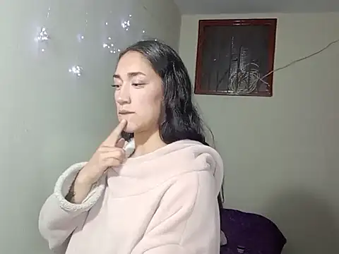 Miia  strog online show from December 15, 2025, 2:28 am