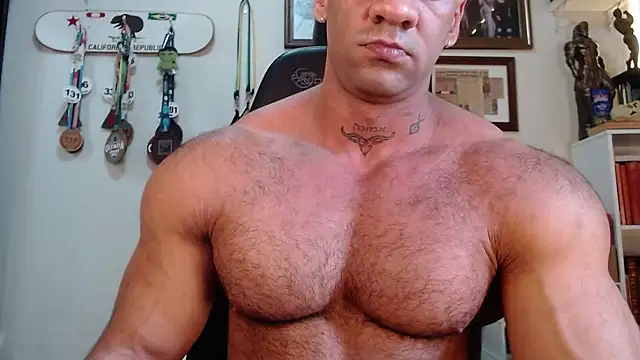 Snapshot of henryhadesflirt chatting on December 17, 2025, 12:10 pm henryhadesflirt online show from December 17, 2025, 12:10 pm