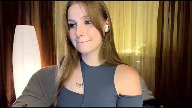 Snapshot of Sibriina_Liliya chatting on April 19, 2026, 7:27 pm Sibriina Liliya online show from April 19, 2026, 7:27 pm