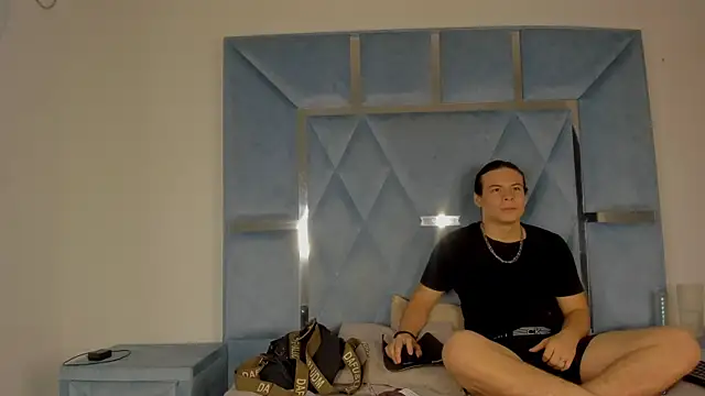 fallenangelsasm online show from November 10, 2025, 9:09 pm