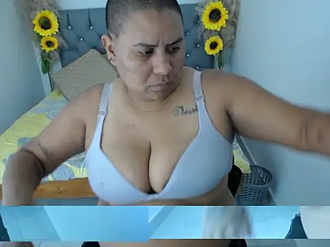 hotlesby valery online show from January 15, 2026, 12:08 pm