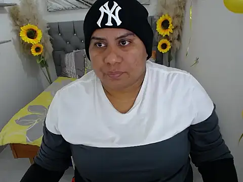 Snapshot of hotlesby_valery chatting on October 17, 2025, 7:04 pm hotlesby valery online show from October 17, 2025, 7:04 pm