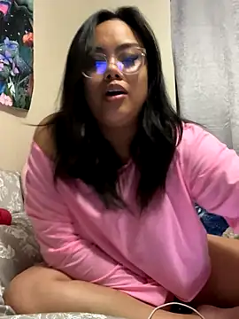 Snapshot of kiaradanielaxx chatting on November 30, 2025, 6:25 am kiaradanielaxx online show from November 30, 2025, 6:25 am