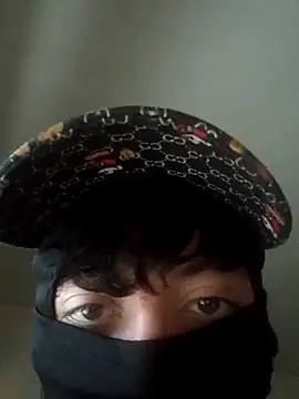 Hoott boyyszz online show from November 10, 2025, 10:48 pm