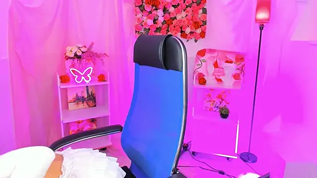 IndigoFae online show from November 2, 2025, 4:39 am