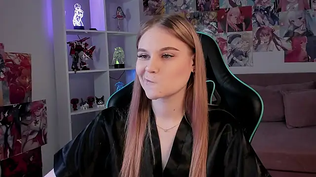 Snapshot of AriaWell chatting on November 13, 2025, 5:22 am AriaWell online show from November 13, 2025, 5:22 am