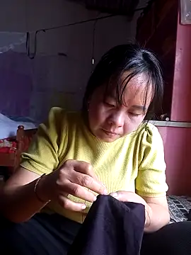 cunconcute online show from October 21, 2025, 4:23 am