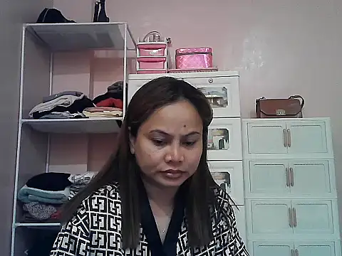 Snapshot of Amarrahlyn chatting on July 17, 2026, 9:56 pm Amarrahlyn online show from July 17, 2026, 9:56 pm