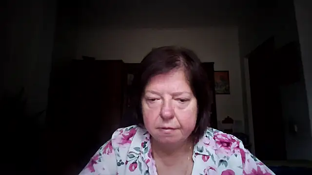 Snapshot of Violet_Pulse chatting on November 11, 2025, 8:42 am Violet Pulse online show from November 11, 2025, 8:42 am