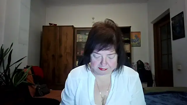 Snapshot of Violet_Pulse chatting on December 19, 2025, 7:49 pm Violet Pulse online show from December 19, 2025, 7:49 pm