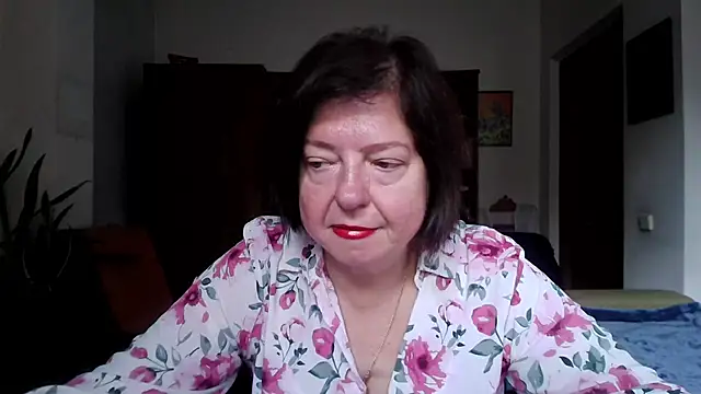 Snapshot of Violet_Pulse chatting on October 31, 2025, 9:28 am Violet Pulse online show from October 31, 2025, 9:28 am