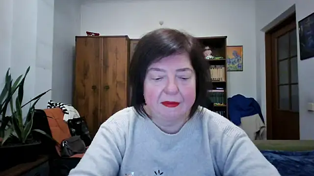 Snapshot of Violet_Pulse chatting on February 4, 2026, 2:34 pm Violet Pulse online show from February 4, 2026, 2:34 pm