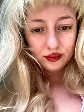 RonnieKiss online show from December 15, 2025, 3:56 am