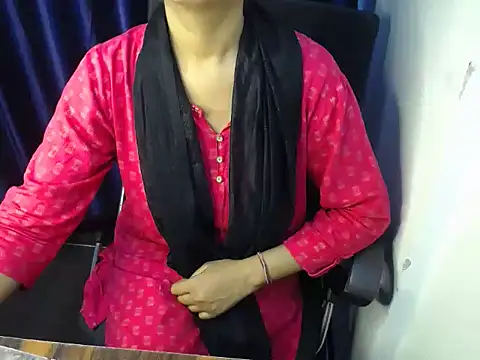 priya gupta7 online show from October 18, 2025, 1:46 pm