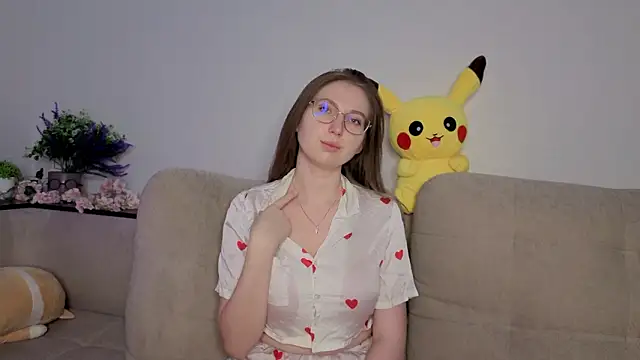 DaliaRadtke online show from February 1, 2026, 7:45 pm