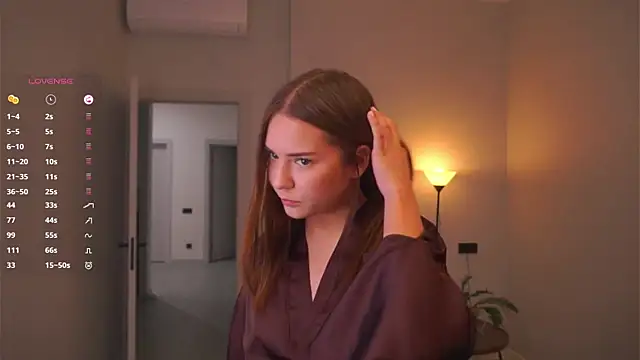 Snapshot of AdrianaCoenen chatting on November 9, 2025, 3:49 pm AdrianaCoenen online show from November 9, 2025, 3:49 pm