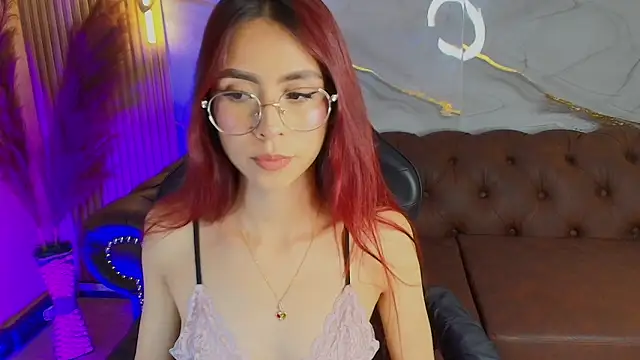 Snapshot of mia_tf chatting on November 8, 2025, 2:09 pm mia tf online show from November 8, 2025, 2:09 pm