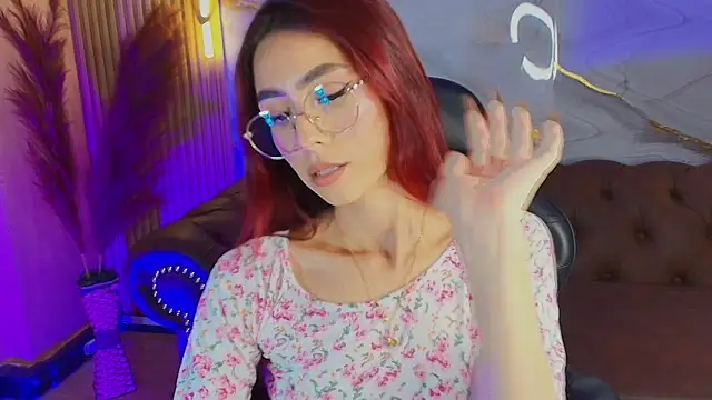 Snapshot of mia_tf chatting on November 10, 2025, 2:11 pm mia tf online show from November 10, 2025, 2:11 pm