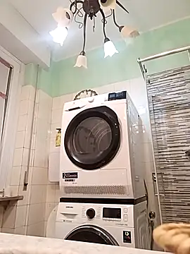 sayeaprayer65 online show from October 23, 2025, 3:27 am