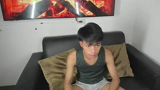 jayxxxlovescock online show from October 25, 2025, 4:29 pm