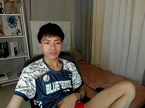 jayxxxlovescock online show from February 20, 2026, 5:04 pm