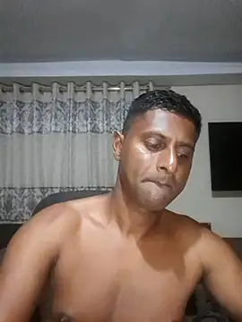 Snapshot of kingVibeX chatting on December 16, 2025, 8:35 pm kingVibeX online show from December 16, 2025, 8:35 pm