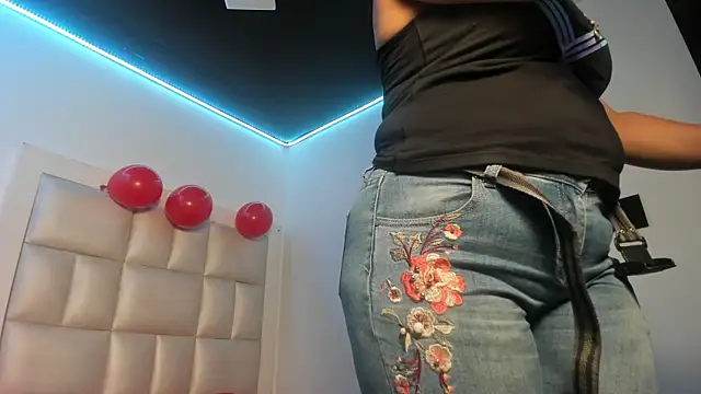 peyton  wat online show from May 31, 2026, 1:06 pm