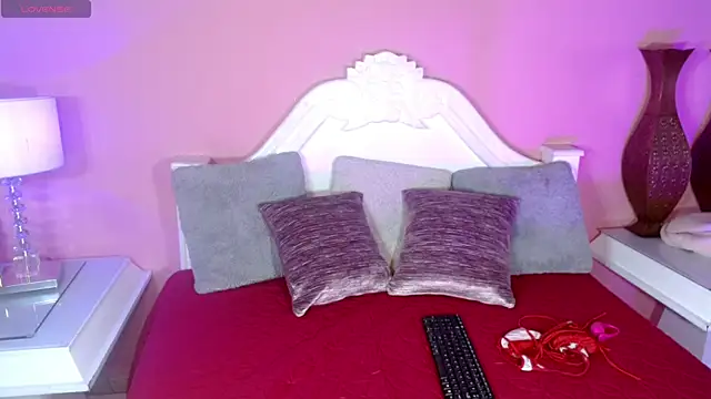  IsabellaRousse online show from November 20, 2025, 7:58 pm