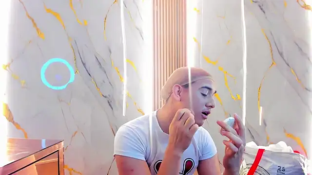 Snapshot of Marian_Cristal chatting on February 9, 2026, 3:26 am Marian Cristal online show from February 9, 2026, 3:26 am