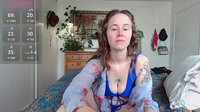 Snapshot of wutangwendy chatting on November 21, 2025, 7:24 pm wutangwendy online show from November 21, 2025, 7:24 pm