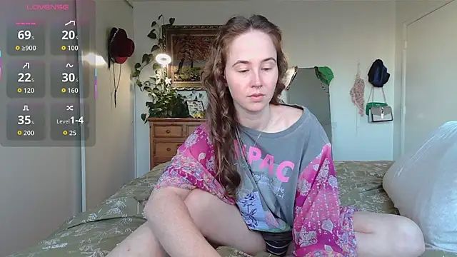 Snapshot of wutangwendy chatting on October 29, 2025, 11:25 pm wutangwendy online show from October 29, 2025, 11:25 pm