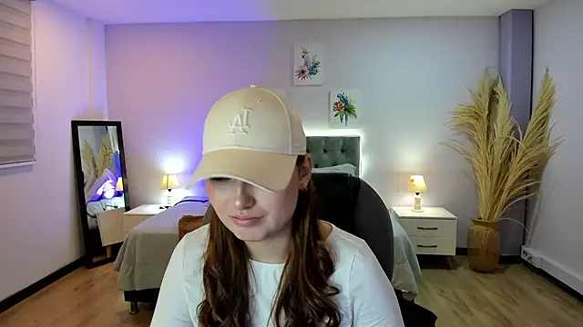 Snapshot of Samara_Hilton_2 chatting on October 1, 2025, 7:29 pm Samara Hilton 2 online show from October 1, 2025, 7:29 pm