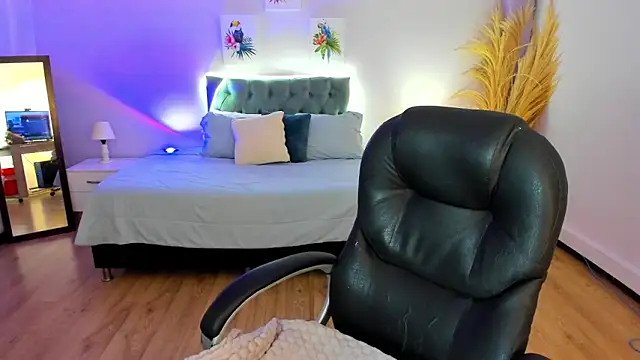 Snapshot of Samara_Hilton_2 chatting on September 24, 2025, 7:53 pm Samara Hilton 2 online show from September 24, 2025, 7:53 pm