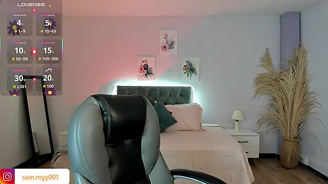 Snapshot of Samara_Hilton_2 chatting on November 11, 2025, 6:36 pm Samara Hilton 2 online show from November 11, 2025, 6:36 pm