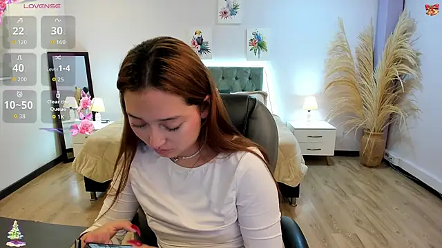 Snapshot of Samara_Hilton_2 chatting on November 24, 2025, 6:41 pm Samara Hilton 2 online show from November 24, 2025, 6:41 pm