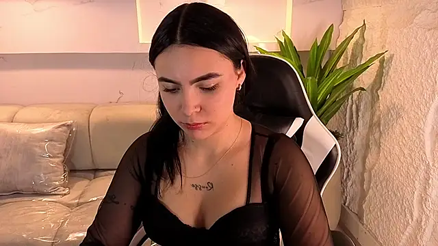 Snapshot of scarlett_smith_tp chatting on December 16, 2025, 1:26 pm scarlett smith tp online show from December 16, 2025, 1:26 pm