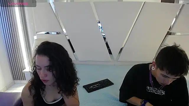 oblivionlove online show from April 11, 2026, 6:55 pm